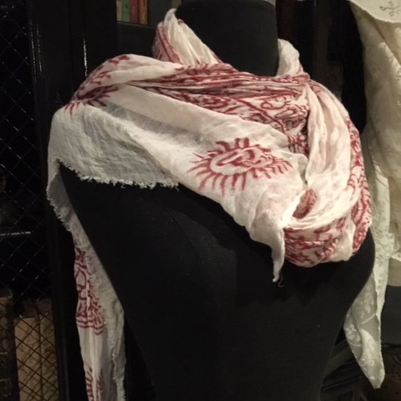 **Lovely Hindi Scarf from India Beliefs & Ideals Symbols Natural Fibers 35"x 76" - Picture 3 of 16